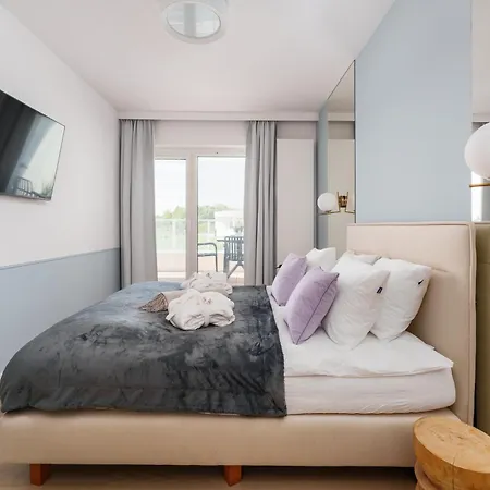 Lighthouse - Polanki Aqua - Prestige *