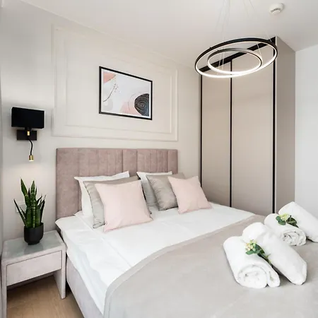 Lighthouse - Polanki Aqua - Prestige Apartment *