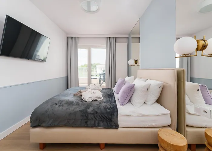 Lighthouse - Polanki Aqua - Prestige *